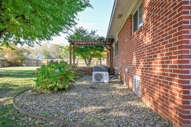 101 Eight St, Mena, AR 71953