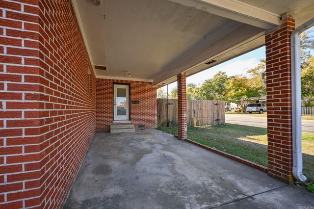 101 Eight St, Mena, AR 71953