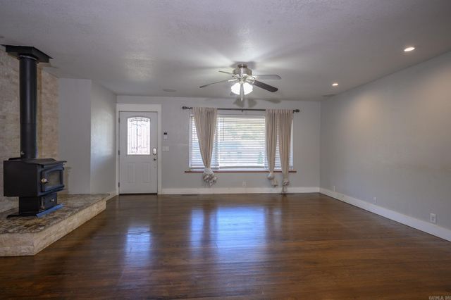 101 Eight St, Mena, AR 71953