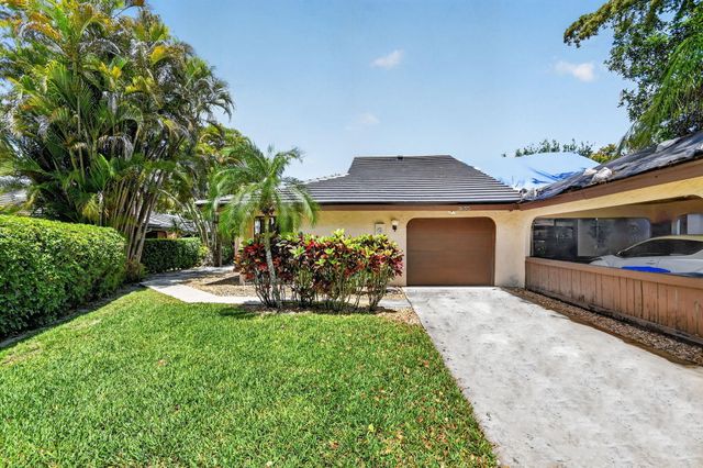 5155 Pine Drive, Boynton Beach, FL 33437