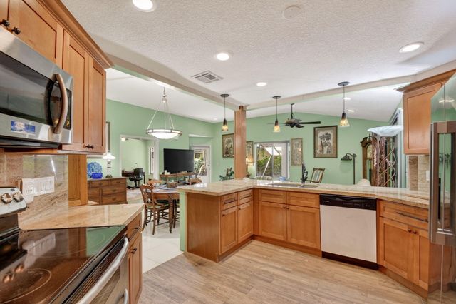 5155 Pine Drive, Boynton Beach, FL 33437