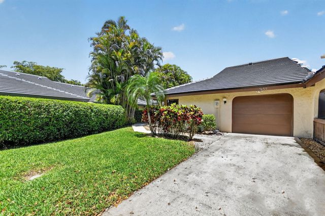 5155 Pine Drive, Boynton Beach, FL 33437