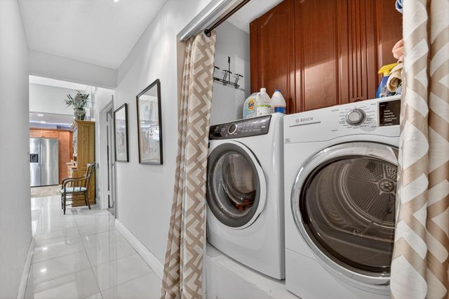 5155 Pine Drive, Boynton Beach, FL 33437