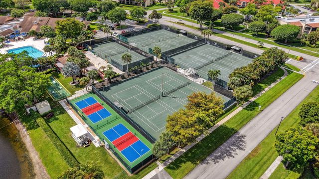 5155 Pine Drive, Boynton Beach, FL 33437