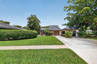 5155 Pine Drive, Boynton Beach, FL 33437