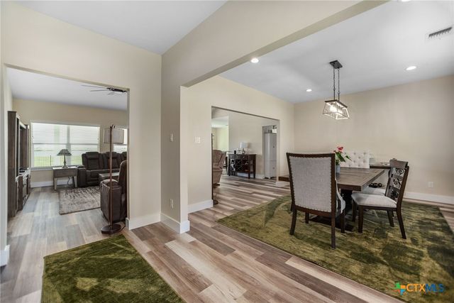 105 N Redfish Retreat Drive, Port Lavaca, TX 77979