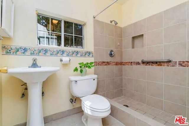 339 N Rampart Boulevard, Los Angeles, CA 90026