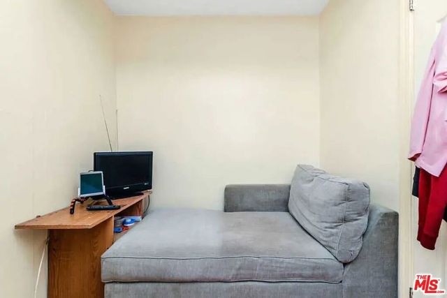 339 N Rampart Boulevard, Los Angeles, CA 90026