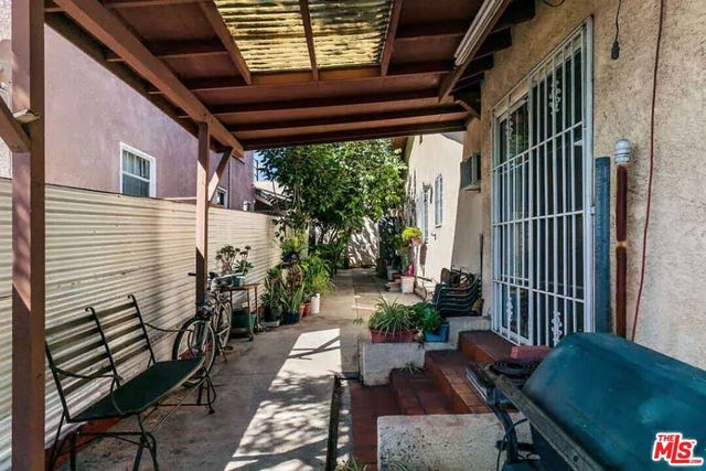 339 N Rampart Boulevard, Los Angeles, CA 90026