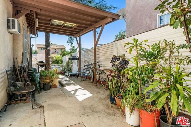 339 N Rampart Boulevard, Los Angeles, CA 90026