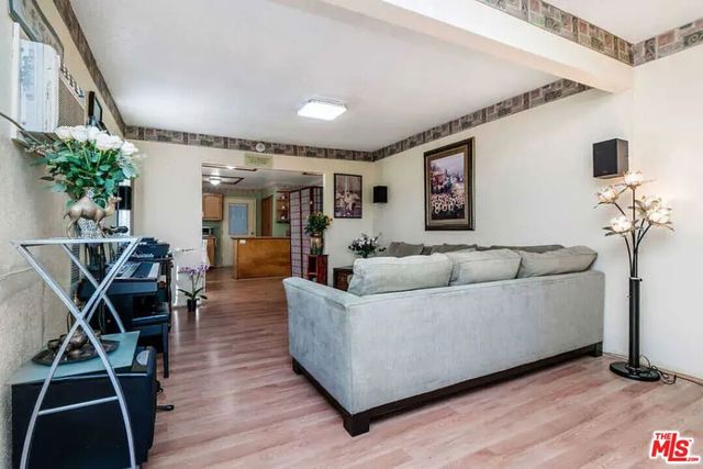 339 N Rampart Boulevard, Los Angeles, CA 90026