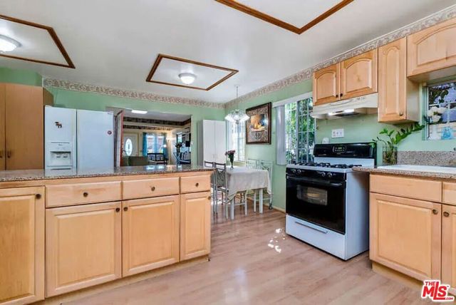 339 N Rampart Boulevard, Los Angeles, CA 90026