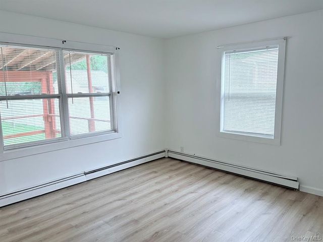 48 Eleanor Avenue, Mastic, NY 11950