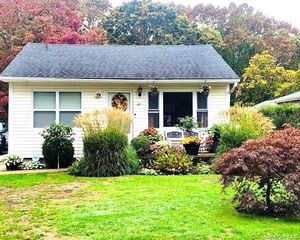 48 Eleanor Avenue, Mastic, NY 11950