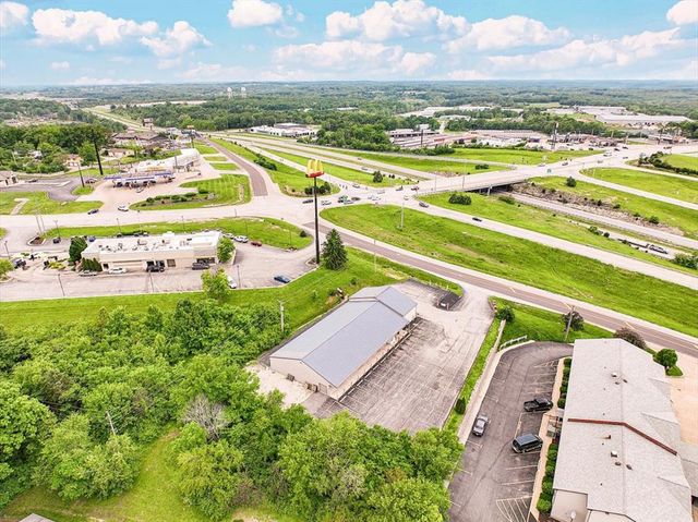 1000 S Outer Road 1000-1008, St Clair, MO 63077