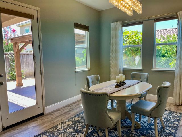 2845 E Goshen, Fresno, CA 93720