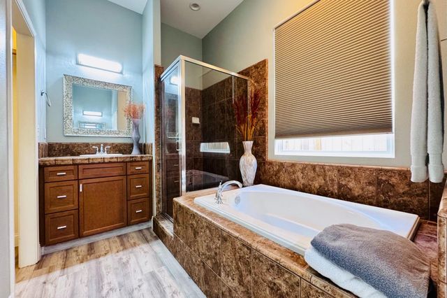 2845 E Goshen, Fresno, CA 93720