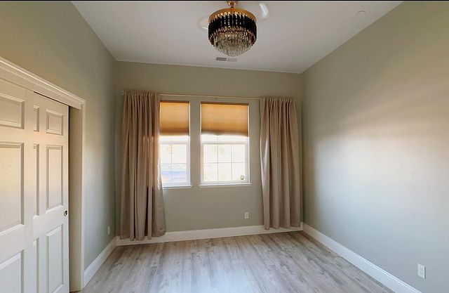 2845 E Goshen, Fresno, CA 93720