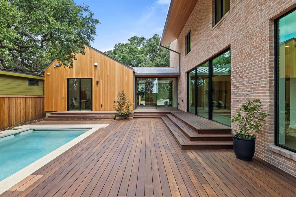 1319 Bonham TER, Austin, TX 78704