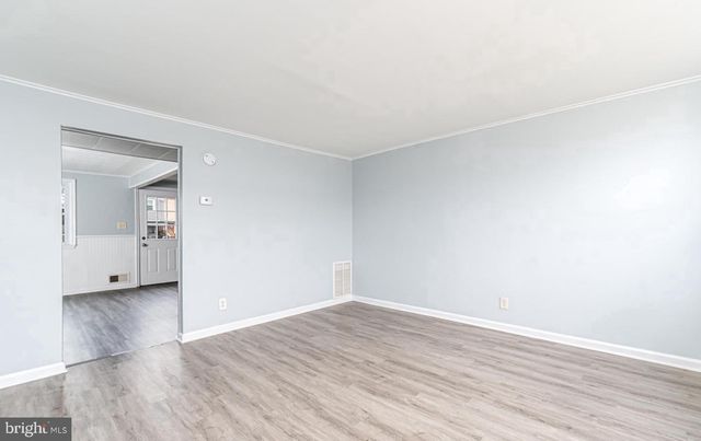 2020 DINEEN DR, Dundalk, MD 21222