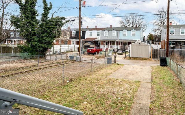 2020 DINEEN DR, Dundalk, MD 21222