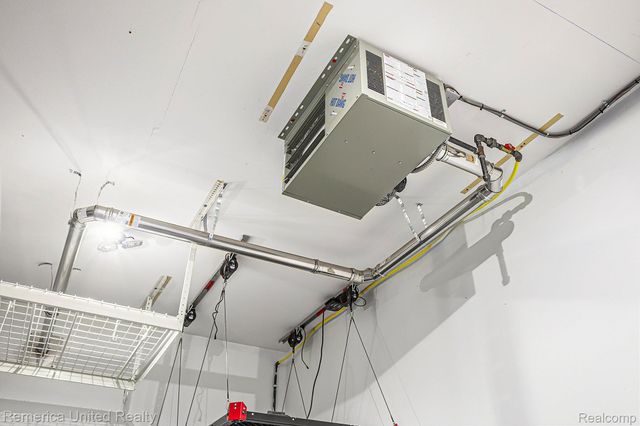 59696 Twin Pines Drive, Lyon Charter Township, MI 48165