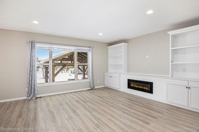 59696 Twin Pines Drive, Lyon Charter Township, MI 48165