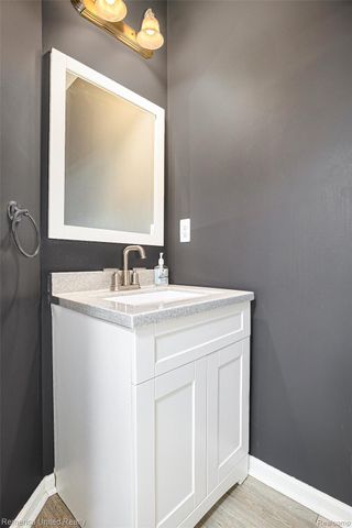 59696 Twin Pines Drive, Lyon Charter Township, MI 48165