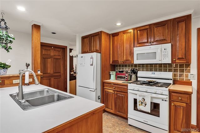 5508 George Drive, Boston, NY 14075