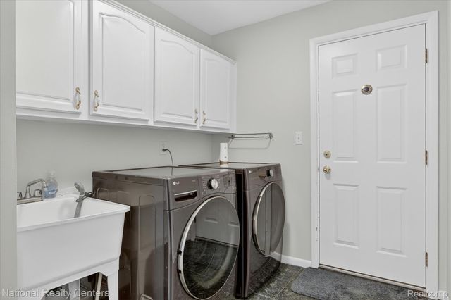 21730 Riverview Drive, Beverly Hills Village, MI 48025
