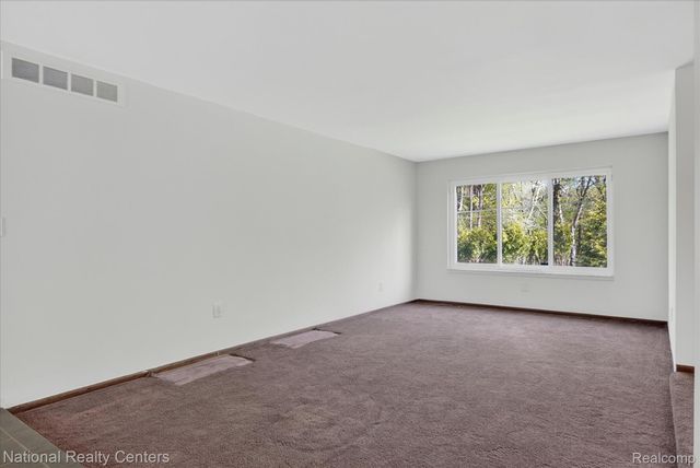 21730 Riverview Drive, Beverly Hills Village, MI 48025