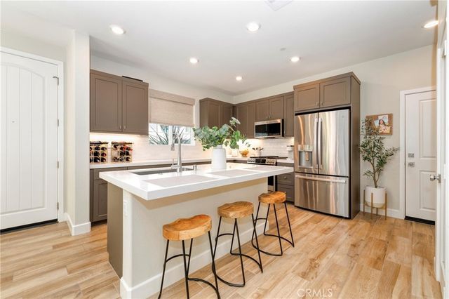 2556 Little Rock, Simi Valley, CA 93065