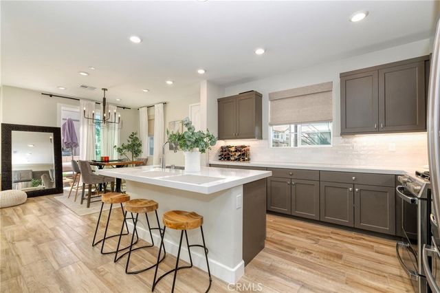 2556 Little Rock, Simi Valley, CA 93065