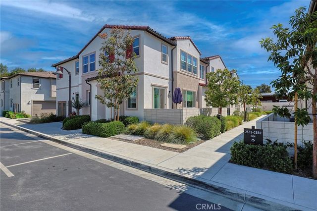 2556 Little Rock, Simi Valley, CA 93065