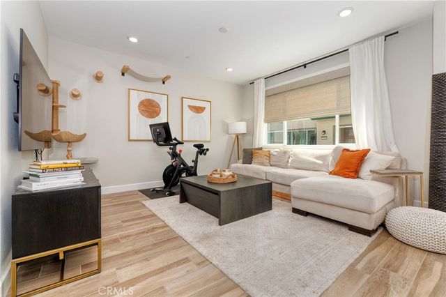 2556 Little Rock, Simi Valley, CA 93065