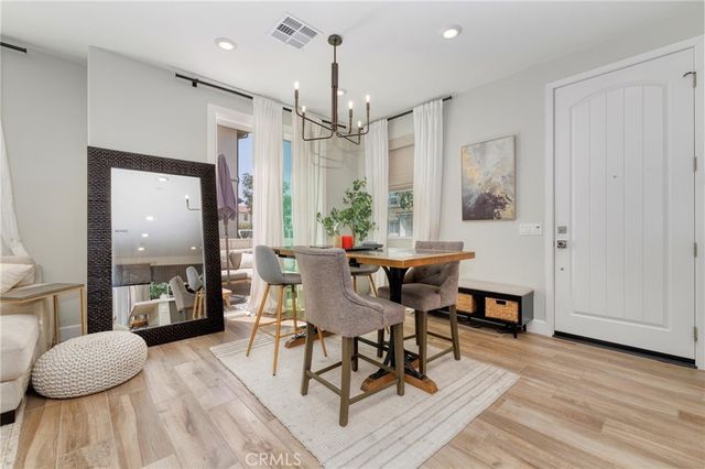 2556 Little Rock, Simi Valley, CA 93065