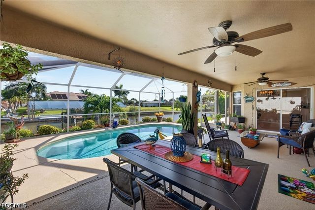 527 SW 40th TER, Cape Coral, FL 33914