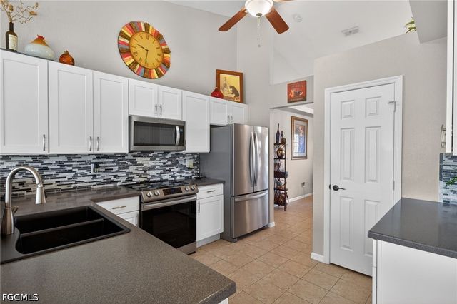 527 SW 40th TER, Cape Coral, FL 33914