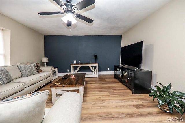 413 Greenwood Place, Collinsville, IL 62234