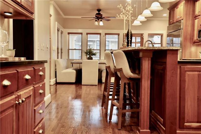 801 W 56th Street, Kansas City, MO 64113