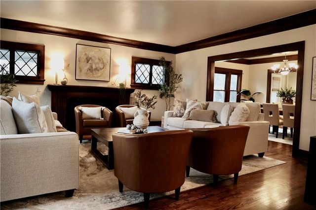 801 W 56th Street, Kansas City, MO 64113