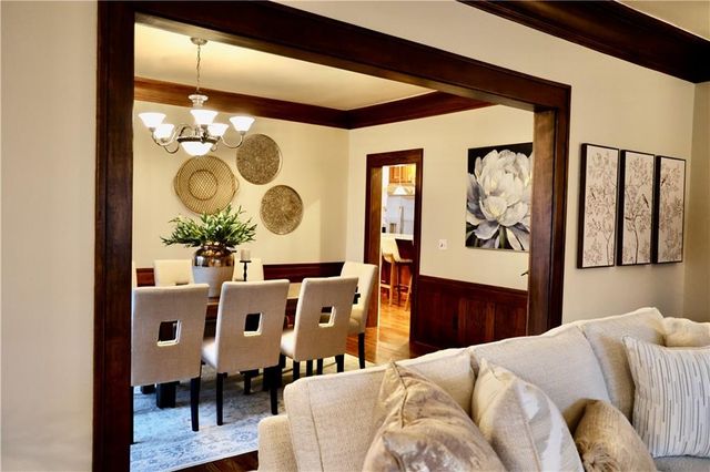 801 W 56th Street, Kansas City, MO 64113