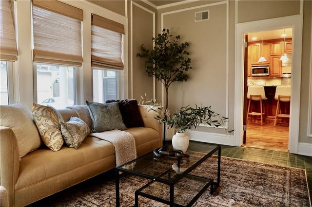 801 W 56th Street, Kansas City, MO 64113