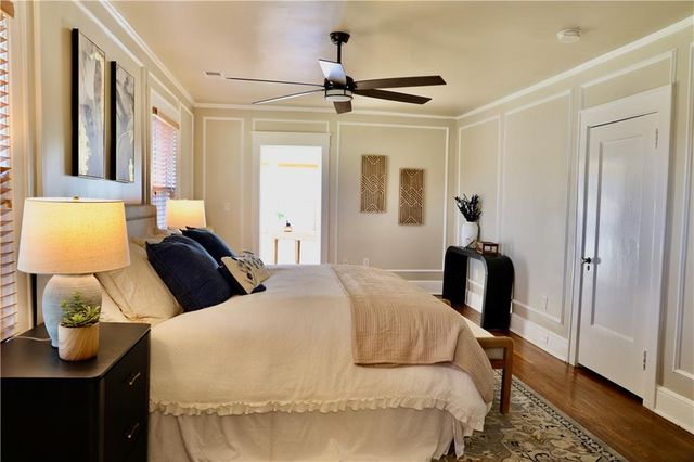 801 W 56th Street, Kansas City, MO 64113