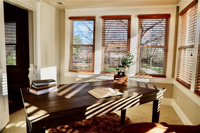 801 W 56th Street, Kansas City, MO 64113