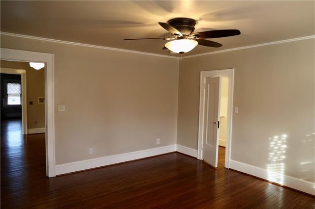 801 W 56th Street, Kansas City, MO 64113