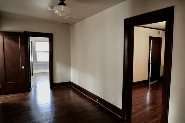 801 W 56th Street, Kansas City, MO 64113