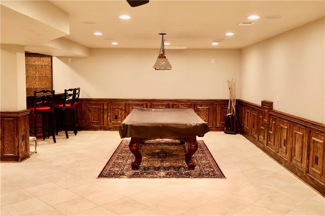 801 W 56th Street, Kansas City, MO 64113