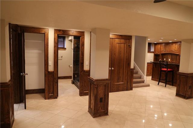 801 W 56th Street, Kansas City, MO 64113