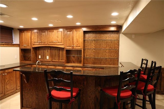 801 W 56th Street, Kansas City, MO 64113